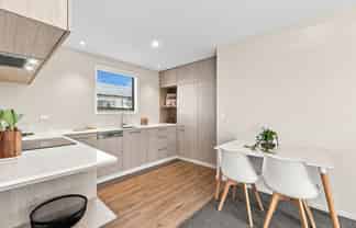 1/21 Hills Road, Edgeware