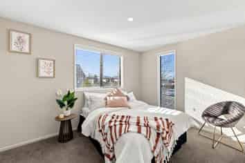 1/21 Hills Road, Edgeware