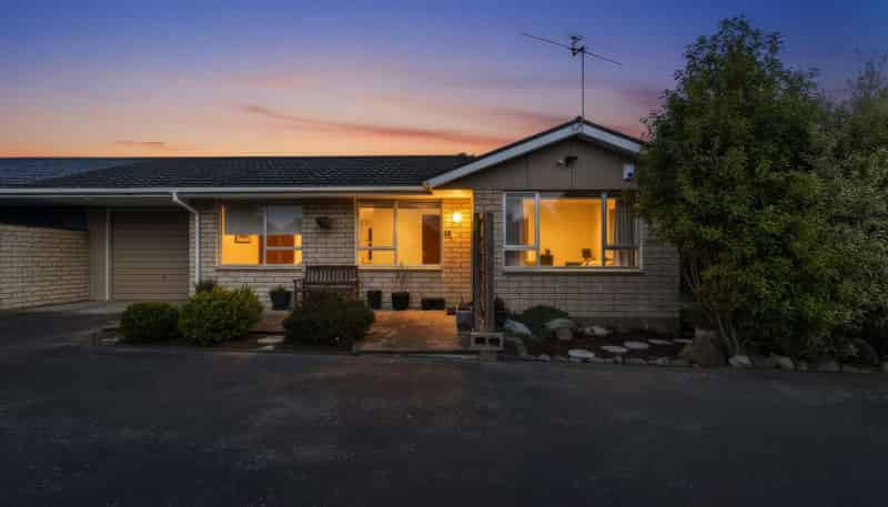 1/5a Purakanui Place, Northwood