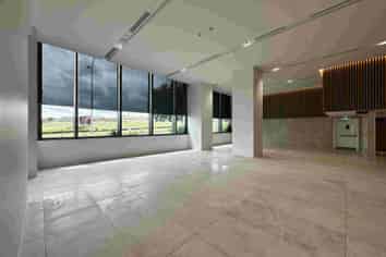 151sqm Eco-Friendly Retail Space