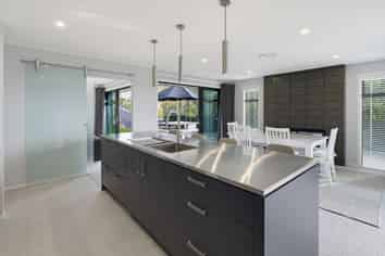 6 Penny Lane, Richmond