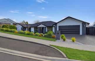 6 Penny Lane, Richmond