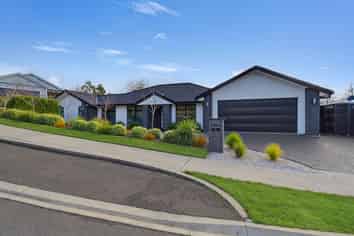 6 Penny Lane, Richmond