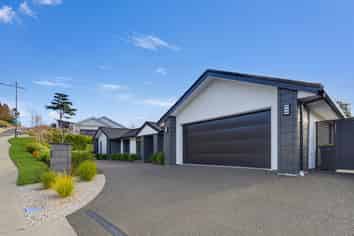 6 Penny Lane, Richmond