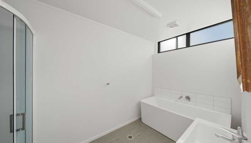 5/7-11 Queen Street, Upper Hutt