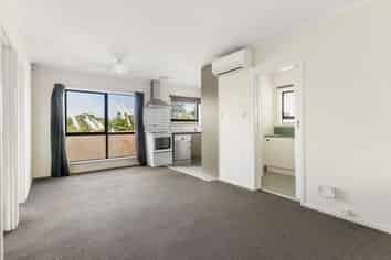 2/42 Kempthorne Crescent, Mission Bay