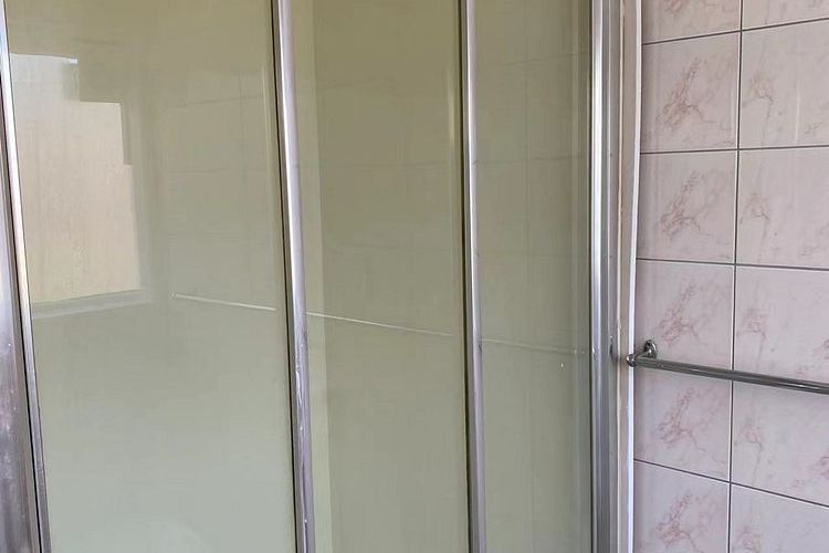 Super sunny, space & neat 2-Bedroom Unit - Vista 6