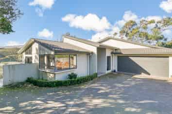 10 Ashfield Grove, Churton Park