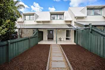 24/1 Water Street, Otahuhu