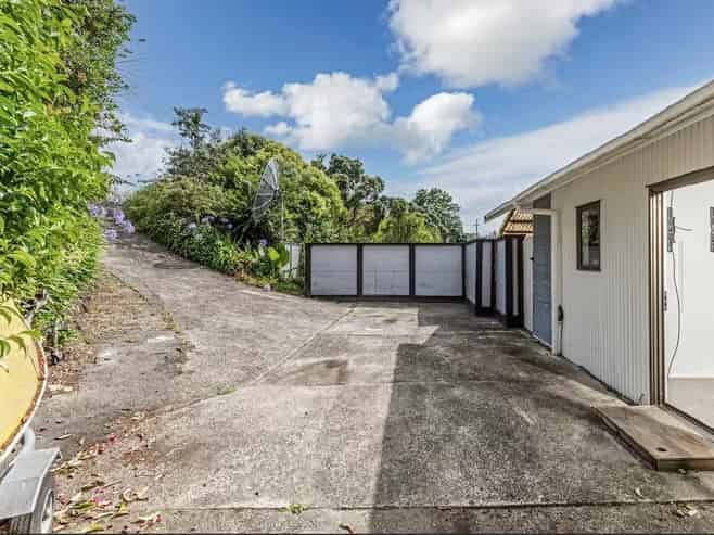 81 College Road, Northcote