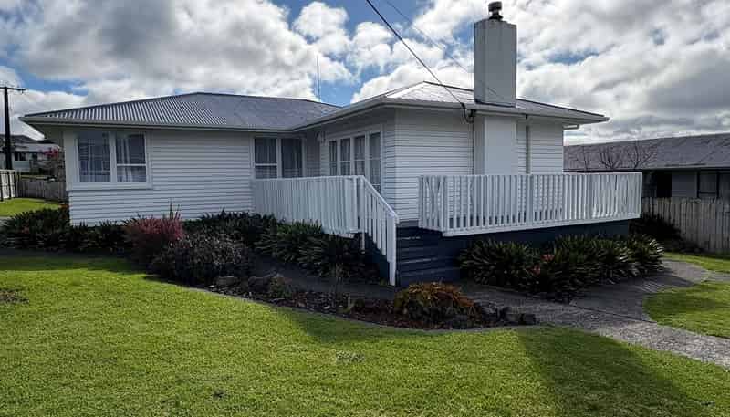 1 Sussex Place, Kamo