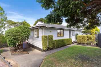 2/63A Colwill Road, Massey
