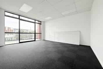 Silverdale Office Opportunity | 115 m2