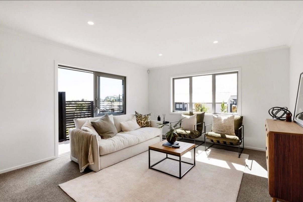 Modern 3-Bedroom Home in New Aurora Development - Altro