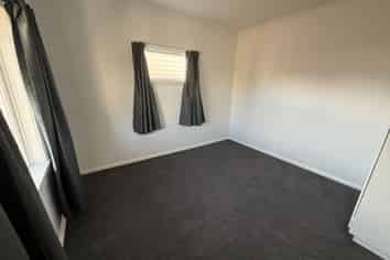 Manawatu / Whanganui - Address withheld