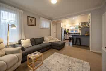 34 Keeling Street, West End