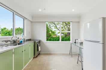 7 St Leonard Street, Saint Johns Hill