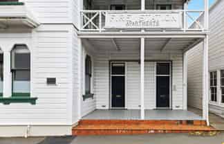 4/12 Murphy Street, Thorndon