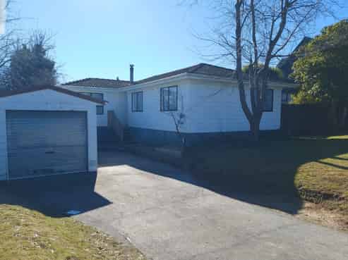 15 Holland Grove, Richmond Heights