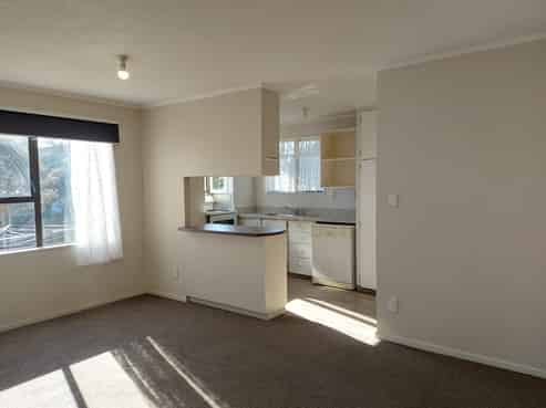 15 Holland Grove, Richmond Heights