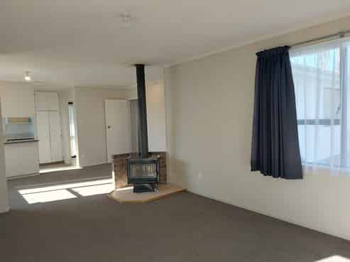 15 Holland Grove, Richmond Heights