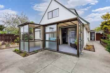 6 Jarrett Court, Roslyn