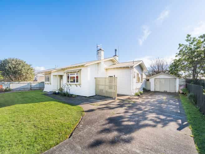 22 Clausen Street, Takaro