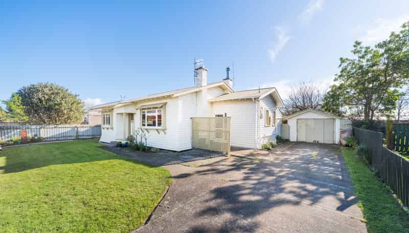 22 Clausen Street, Takaro