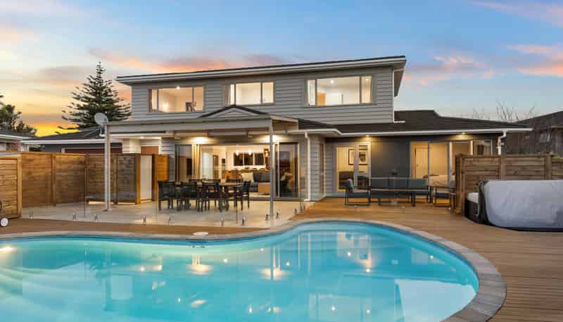 8 Rachael Place, Farm Cove