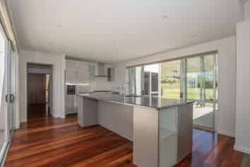 17 Birdsong Rise, Wanaka