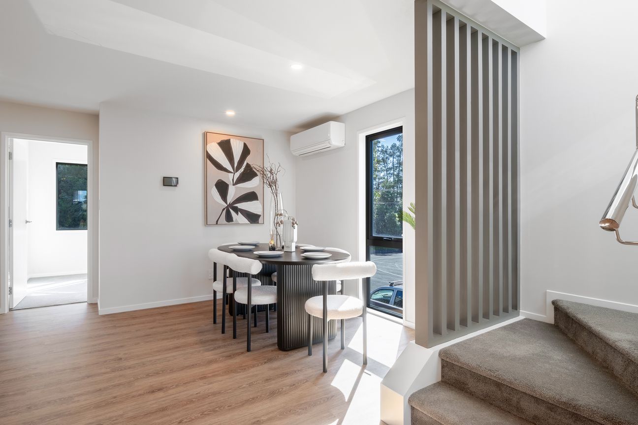 Prime Takapuna Location - Brand New Modern Home - Vista 6