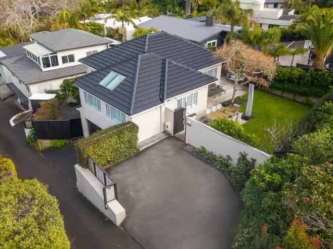 104 Beach Road, Castor Bay