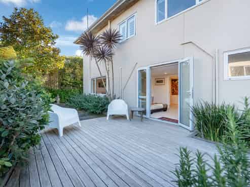 104 Beach Road, Castor Bay