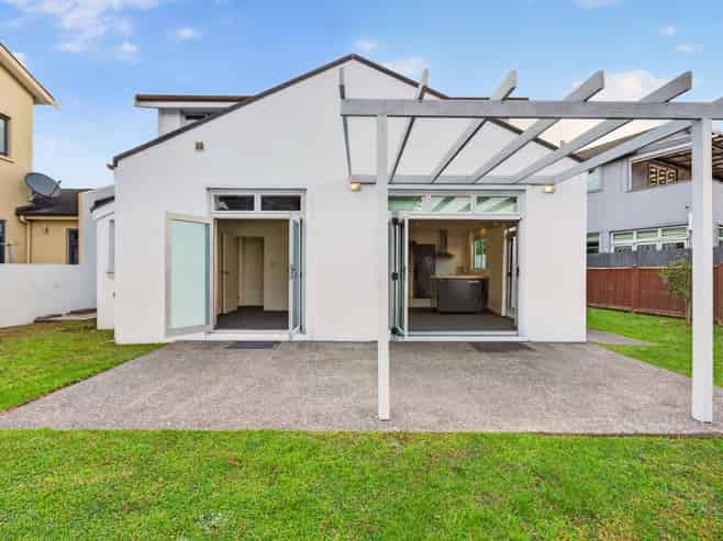 11L Clearwater Cove, West Harbour