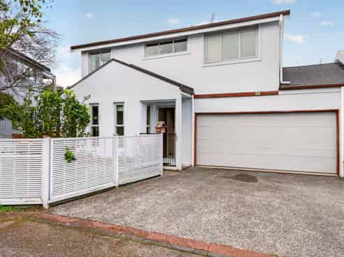 11L Clearwater Cove, West Harbour