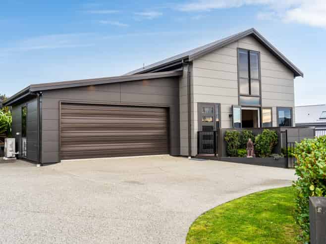 14 Trudi Place, Green Island