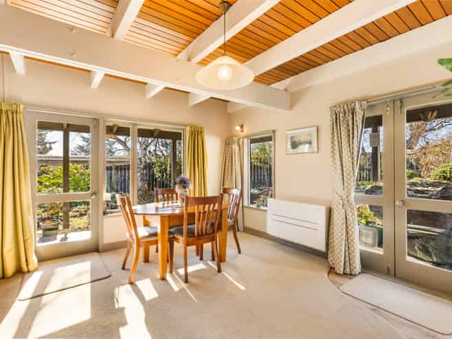 5 Lanes Road, Bridge Hill