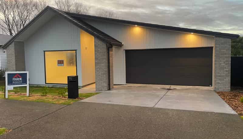 92 Metoriti Cres, Karaka