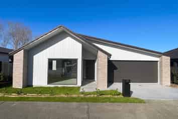 92 Metoriti Cres, Karaka
