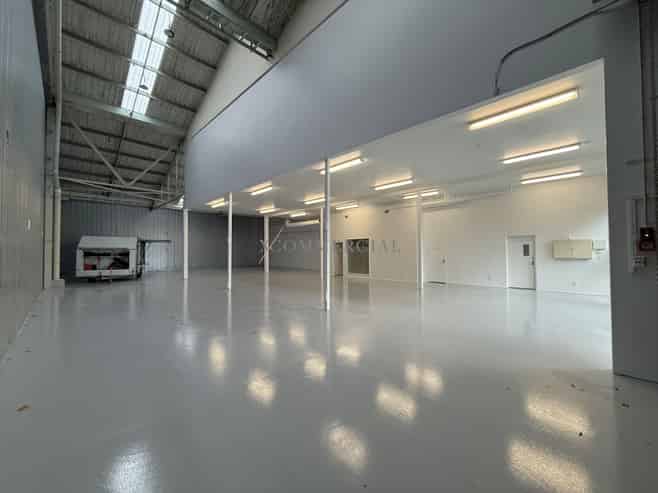 Functional Warehouse & Office - 553sqn