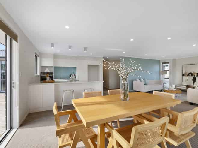 2 Rayner Way, Glen Avon