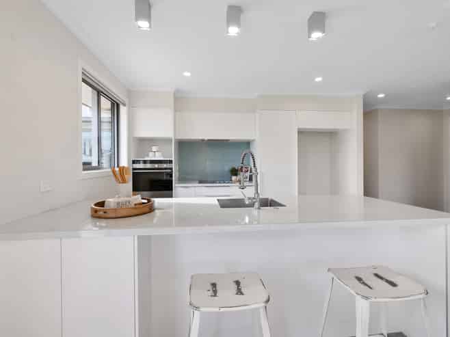 2 Rayner Way, Glen Avon