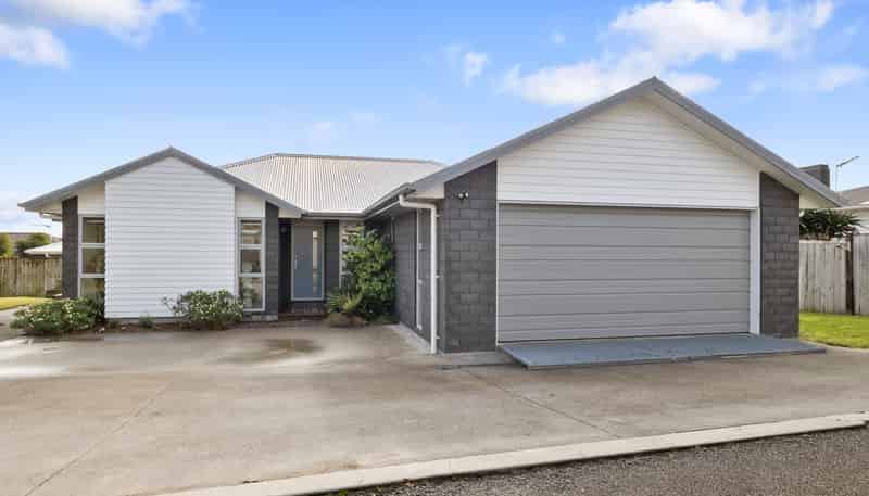 2 Rayner Way, Glen Avon