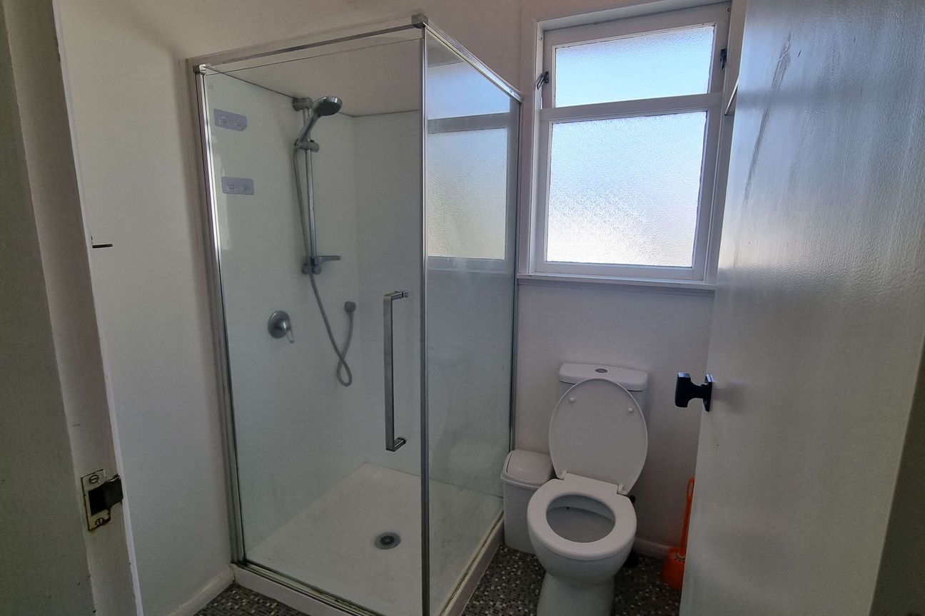 Split Risk – Two Dwellings on 622m² Corner Site - Vista 6
