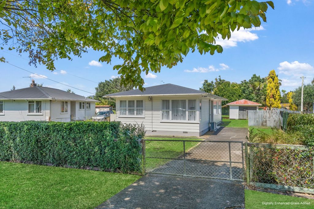 Everyday Comfort Meets Backyard Potential 1