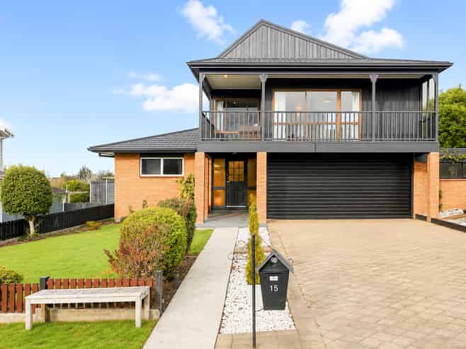 15 Salmond Place, Dinsdale