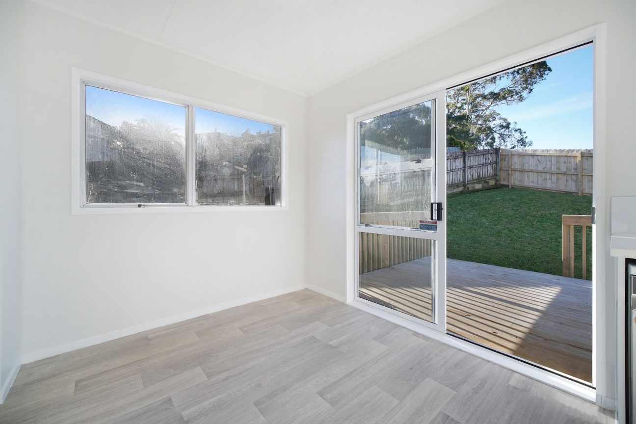 Freshly Refurbished Family Home with Expansive Deck - Widok 4