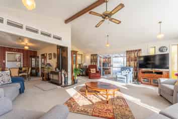 179a Otipua Road, West End