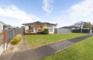 7 Cedar Grove, Highbury