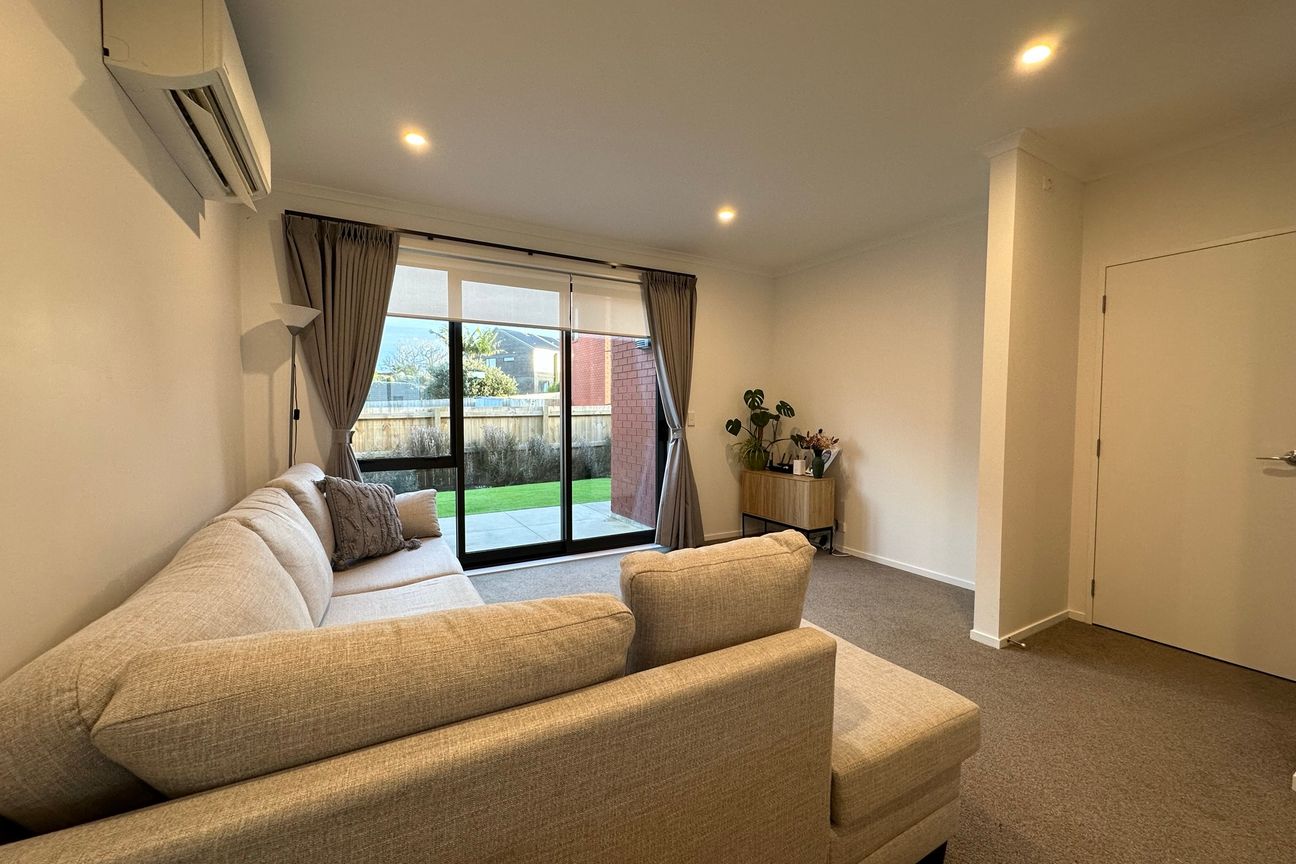 Modern Family Living Just Minutes from Auckland's Eastern Beaches - Meer